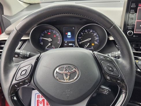Used 2022 Toyota C-HR Limited image 25