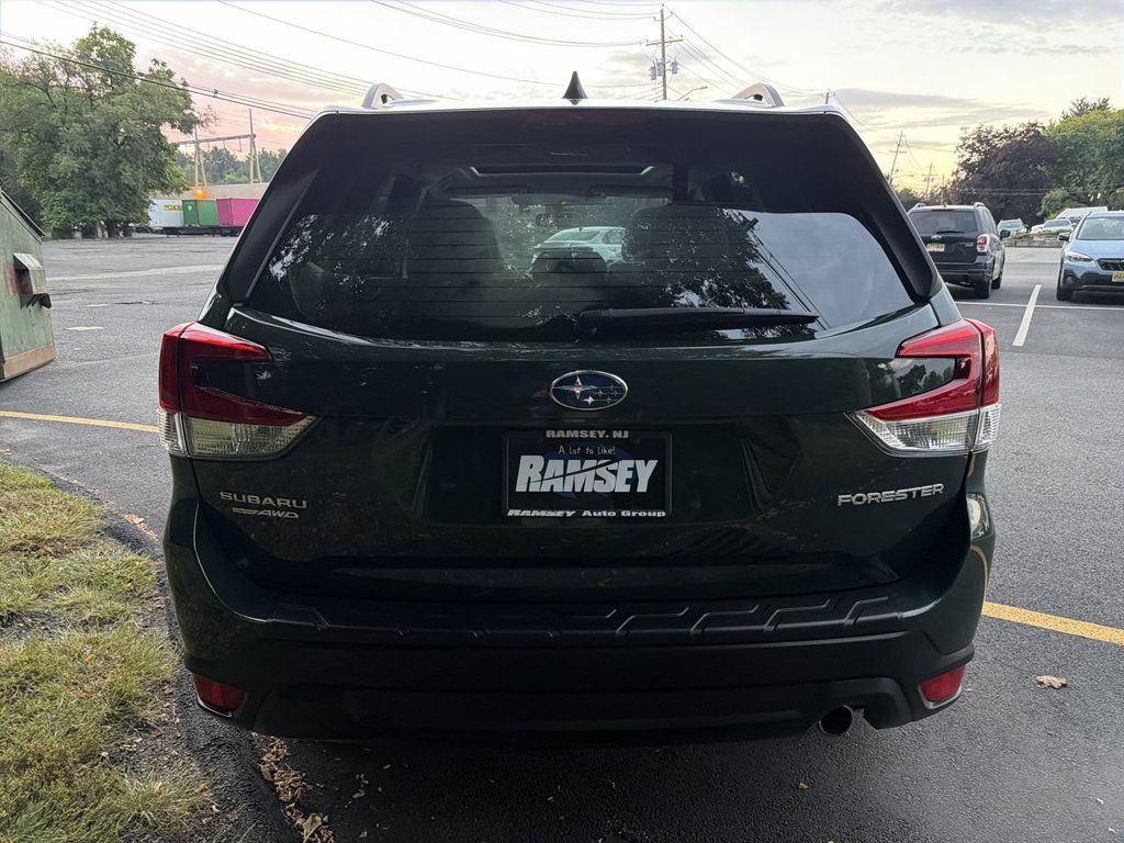 Certified 2023 Subaru Forester Limited AWD/4WD image 26