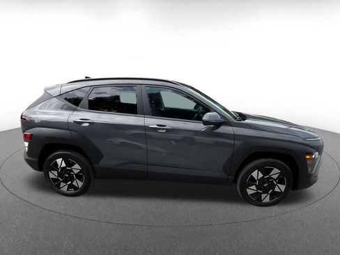 Used 2025 Hyundai Kona SEL AWD/4WD image 15