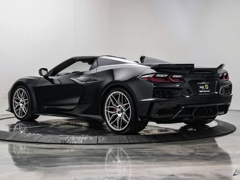 Used 2024 Chevrolet Corvette Z06 RWD image 12