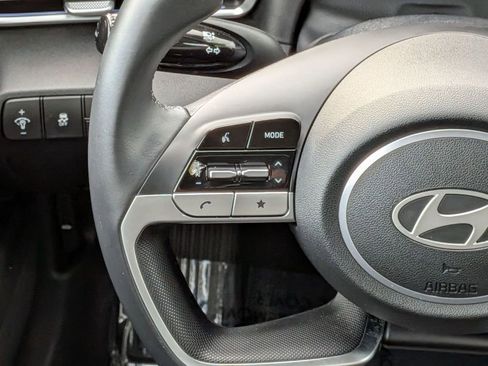 Certified 2024 Hyundai Elantra SEL w/ Convenience Package image 20