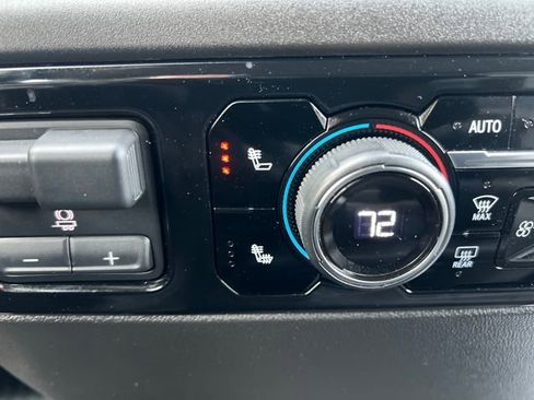 Used 2024 Chevrolet Silverado 2500 LTZ image 28