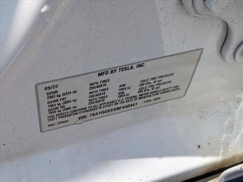 Used 2022 Tesla Model Y Long Range AWD/4WD image 15