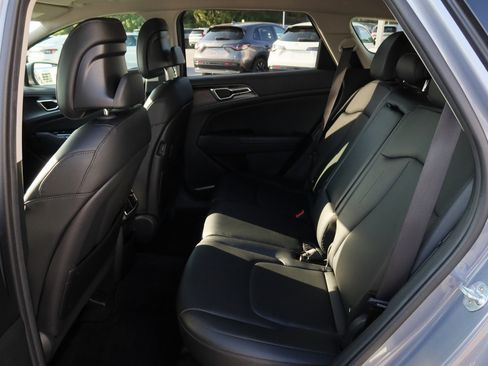 Used 2023 Kia Sportage EX image 16