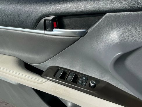 Used 2021 Toyota Camry XSE w/ Navigation Package image 11