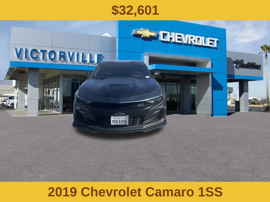 Used 2019 Chevrolet Camaro SS RWD image 2