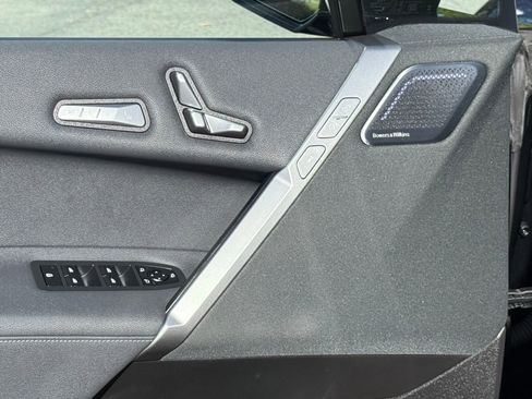 Used 2025 BMW iX M60 image 22