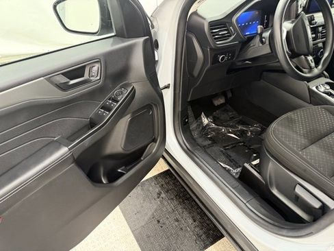 Used 2025 Ford Escape Active image 28