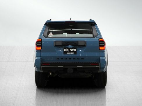 Used 2025 Toyota 4Runner TRD Off-Road image 4