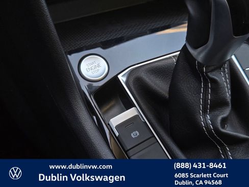 Certified 2023 Volkswagen Taos SE w/ Panoramic Sunroof Package FWD image 18