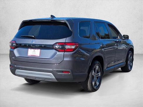 Certified 2025 Honda Pilot EX-L image 5