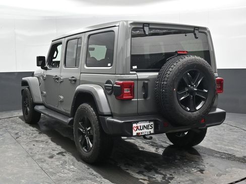Used 2023 Jeep Wrangler Altitude image 10