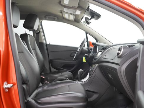 Used 2015 Chevrolet Trax LT w/ LT Plus Package AWD/4WD image 11