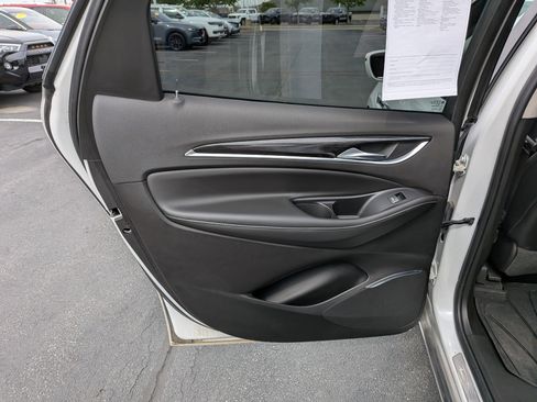 Used 2019 Buick Enclave Avenir w/ Avenir Technology Package AWD/4WD image 22