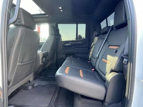 Used 2025 GMC Sierra 1500 AT4 w/ AT4 Premium Package AWD/4WD image 12