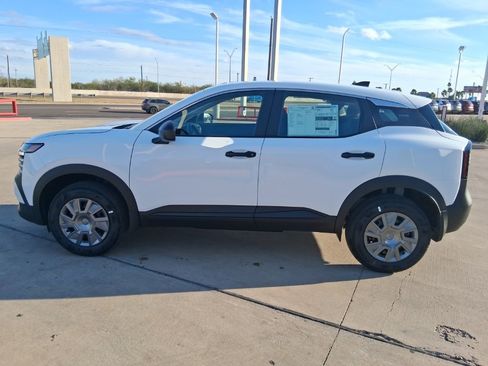New 2026 Nissan Kicks S image 3
