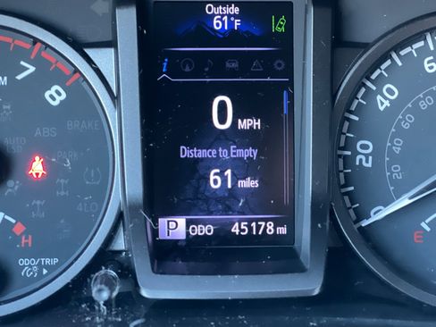 Used 2020 Toyota Tacoma image 24