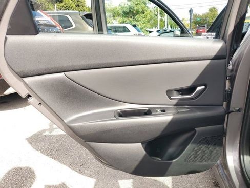 Certified 2023 Hyundai Elantra SEL w/ Convenience Package image 9