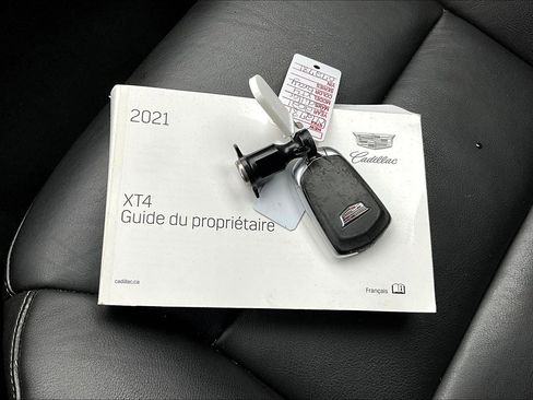 Used 2021 Cadillac XT4 Premium Luxury image 12