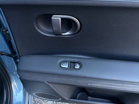 Used 2025 Hyundai Ioniq 5 Limited image 24