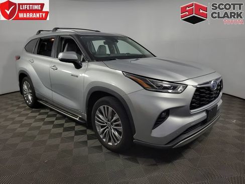 Used 2020 Toyota Highlander Platinum AWD/4WD image 1