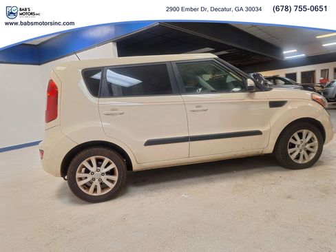 Used 2013 Kia Soul + image 24