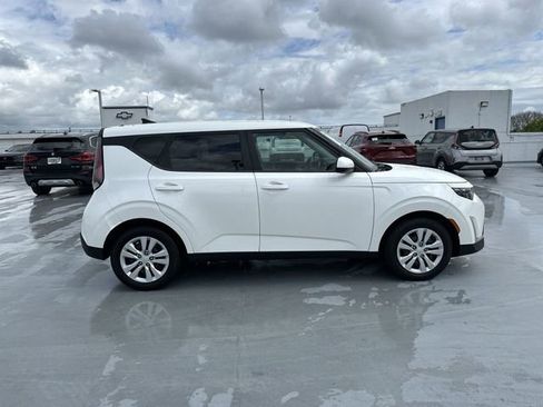 Used 2023 Kia Soul LX FWD image 34