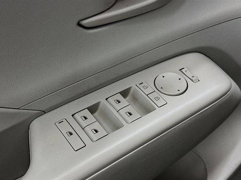 Used 2024 Hyundai Kona SEL image 15