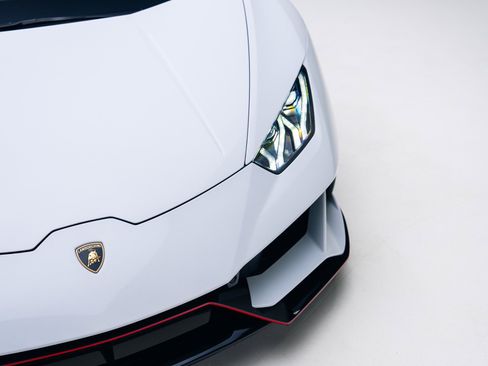 Used 2020 Lamborghini Huracan EVO image 8