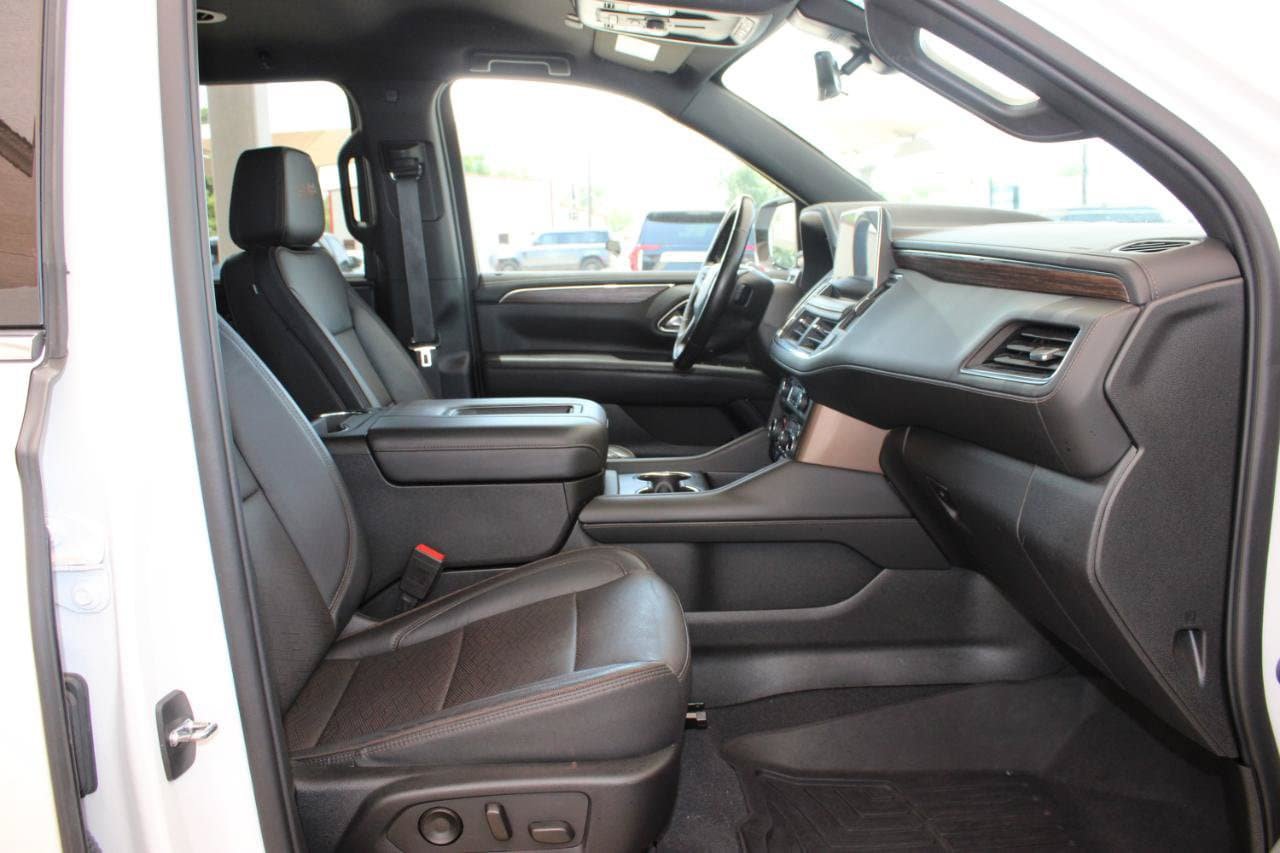 Used 2022 Chevrolet Suburban High Country AWD/4WD image 22