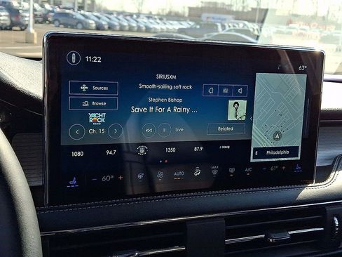 Used 2025 Lincoln Corsair AWD w/ Equipment Group 101A image 17