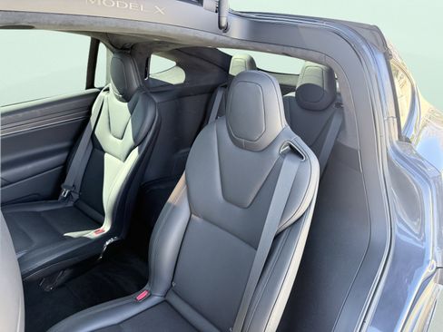 Used 2023 Tesla Model X image 30