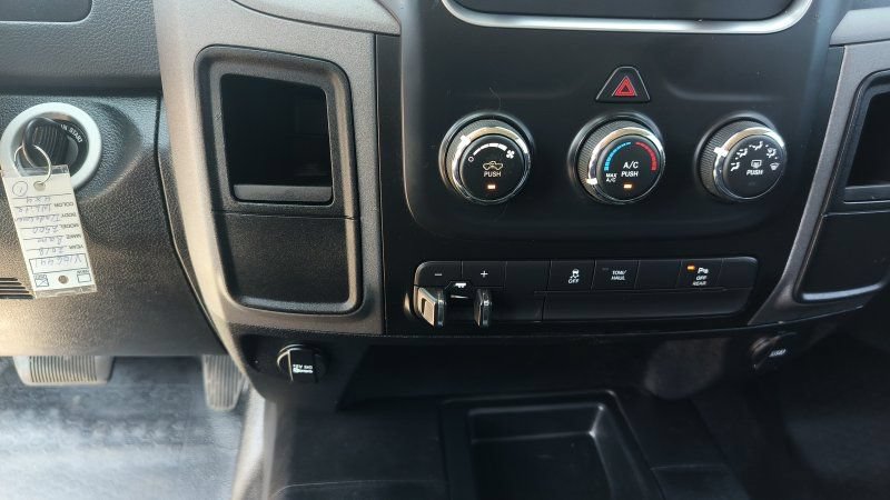 Used 2018 RAM 2500 Tradesman w/ Chrome Appearance Group AWD/4WD image 16