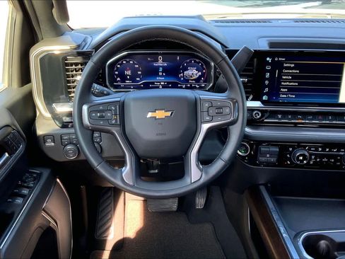 Used 2025 Chevrolet Silverado 3500 High Country w/ Technology Package image 6