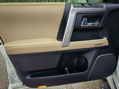 Used 2023 Toyota 4Runner Limited image 9