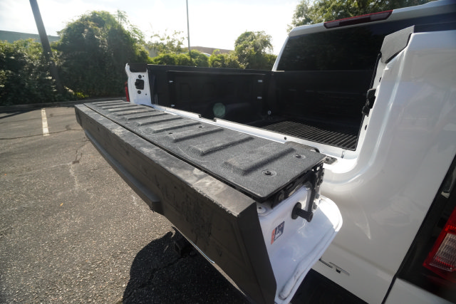 Used 2024 GMC Sierra 1500 SLT RWD image 11