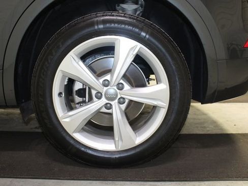 Used 2020 Audi Q5 2.0T Premium AWD/4WD image 32