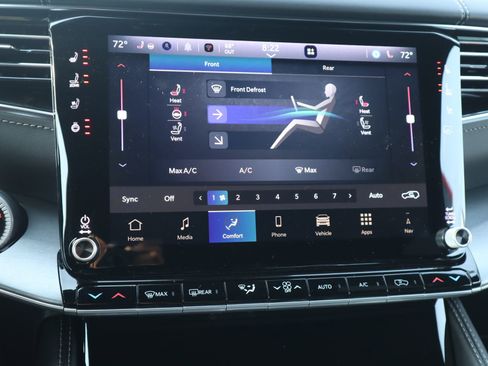 New 2026 Jeep Grand Wagoneer Limited AWD/4WD image 6