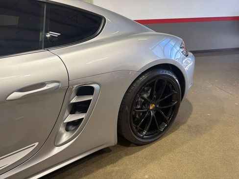 Used 2024 Porsche 718 Cayman RWD image 46