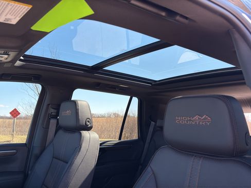 Used 2026 Chevrolet Tahoe High Country AWD/4WD image 22