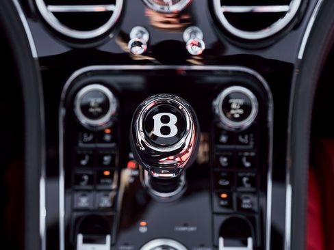 Used 2023 Bentley Continental GT Azure image 57