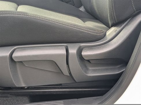 Used 2023 Nissan Rogue S image 19