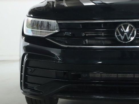 Used 2024 Volkswagen Tiguan SE R-Line AWD/4WD image 6