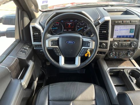 Used 2021 Ford F250 Lariat w/ Lariat Value Package AWD/4WD image 11
