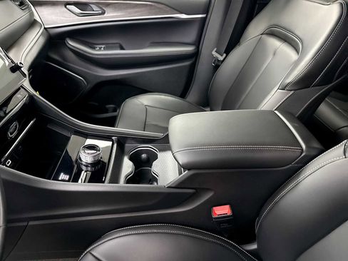 New 2026 Jeep Grand Cherokee Limited image 22