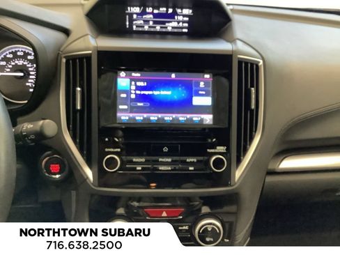 Used 2020 Subaru Forester Premium AWD/4WD image 8