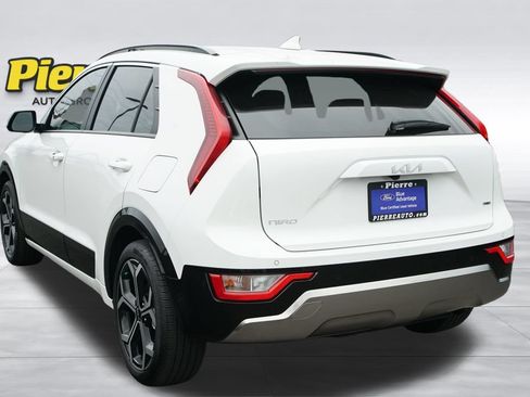 Used 2025 Kia Niro EX Touring FWD image 8