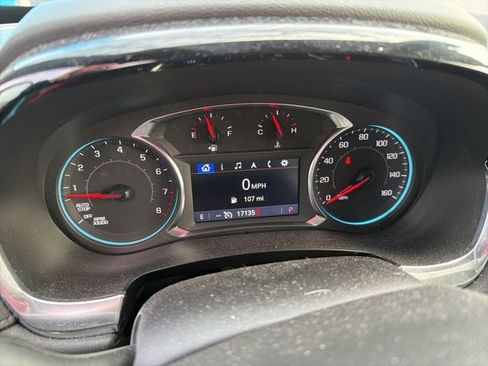 Used 2023 Chevrolet Traverse LT image 10