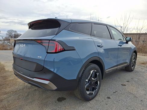 New 2026 Kia Sportage S image 3