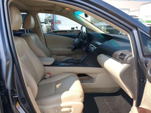 Used 2013 Lexus RX 450h AWD w/ Navigation Pkg image 30